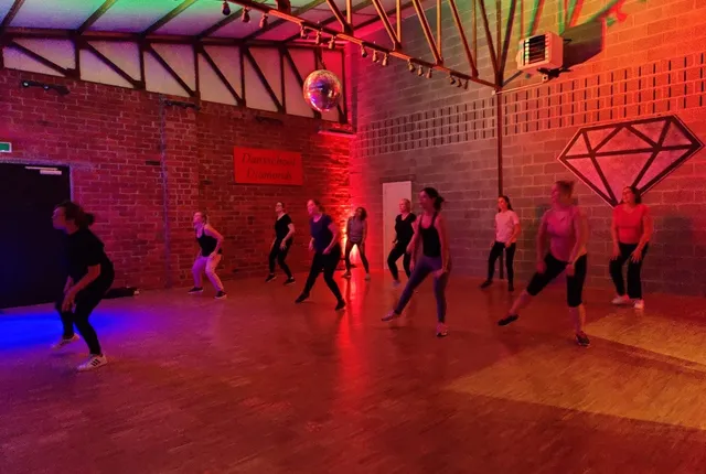 Volwassenen bij Dansschool Diamonds